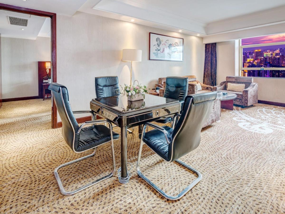 Days Hotel & Suites China Town---Five Minutes To Reach Changsha Station, The Metro Line 2 & Line 6 Are Nearby,Free Gym & Laundromat,Chinese And Western Buffet Breakfast Is Offered On The 31St Floor Exterior foto