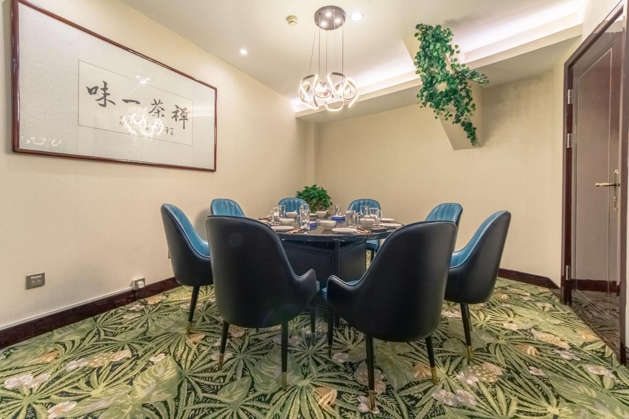 Days Hotel & Suites China Town---Five Minutes To Reach Changsha Station, The Metro Line 2 & Line 6 Are Nearby,Free Gym & Laundromat,Chinese And Western Buffet Breakfast Is Offered On The 31St Floor Exterior foto