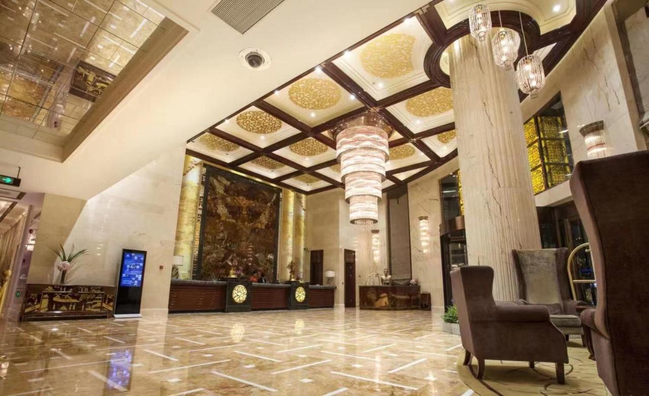 Days Hotel & Suites China Town---Five Minutes To Reach Changsha Station, The Metro Line 2 & Line 6 Are Nearby,Free Gym & Laundromat,Chinese And Western Buffet Breakfast Is Offered On The 31St Floor Exterior foto