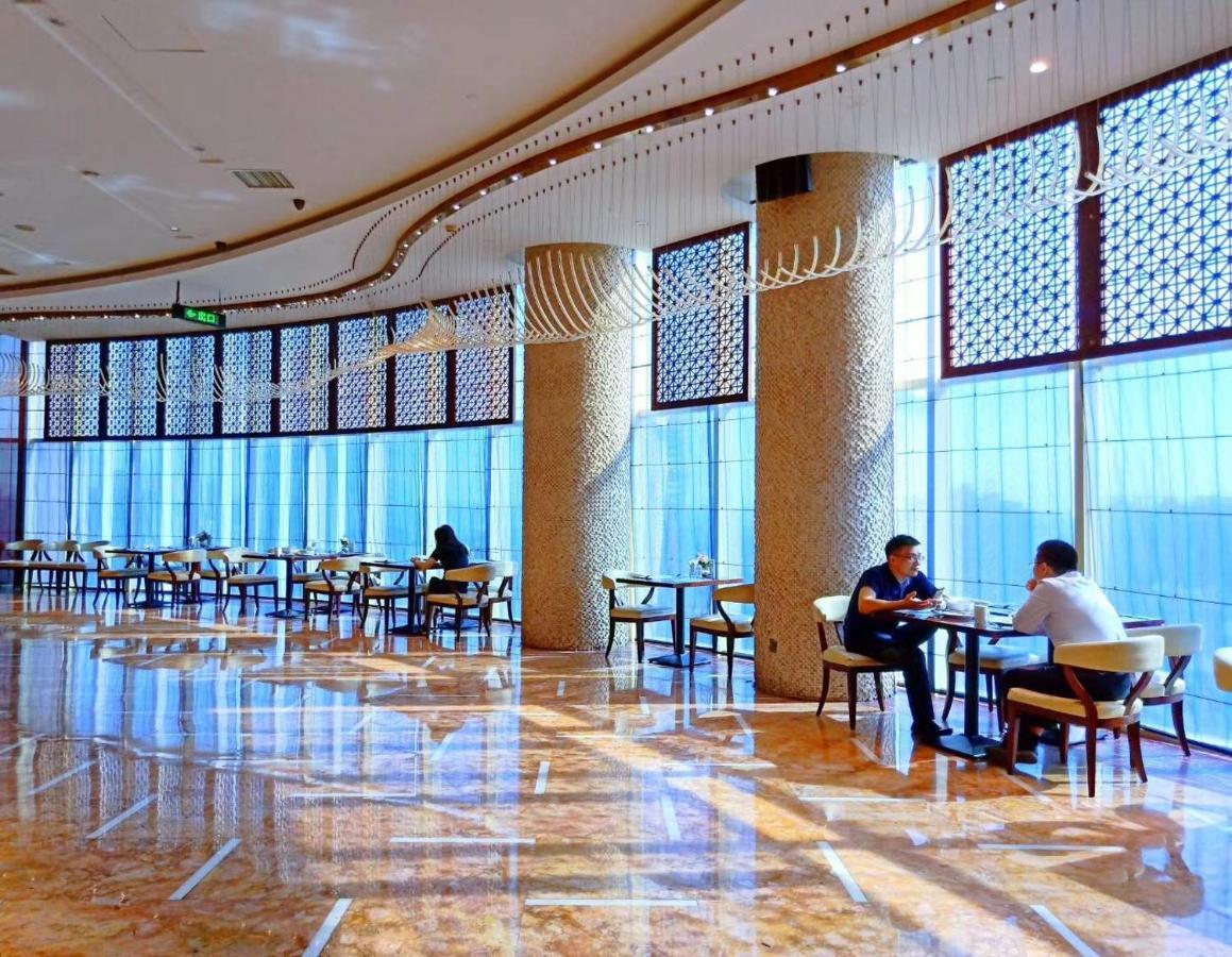 Days Hotel & Suites China Town---Five Minutes To Reach Changsha Station, The Metro Line 2 & Line 6 Are Nearby,Free Gym & Laundromat,Chinese And Western Buffet Breakfast Is Offered On The 31St Floor Exterior foto